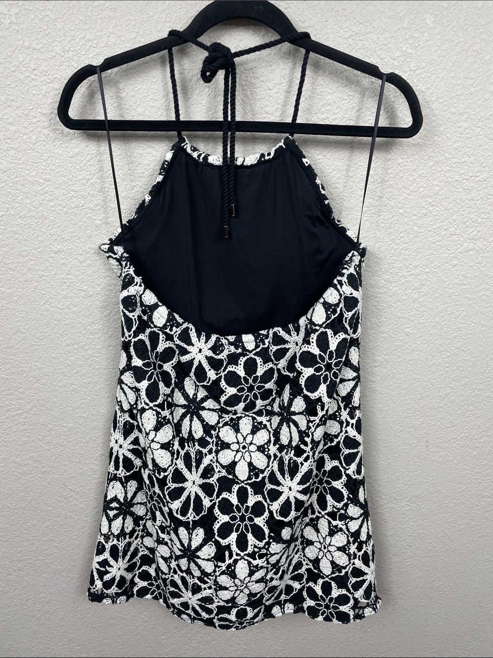 Ramy Brook Irina Floral Crochet Halter Mini Dress Black White Sz L - Picture 5 of 13